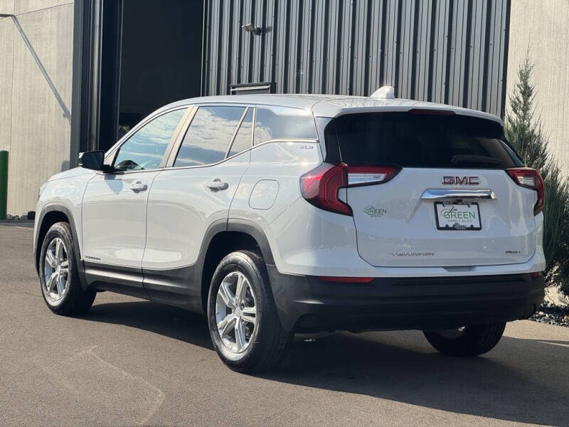 2023 GMC Terrain SLE