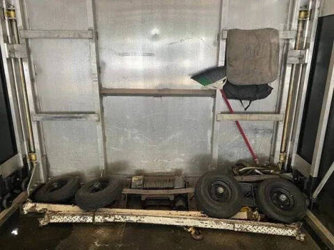 2009 Freightliner M2 106