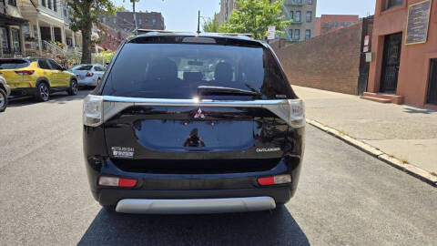 2015 Mitsubishi Outlander SE