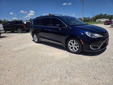2017 Chrysler Pacifica Touring Plus