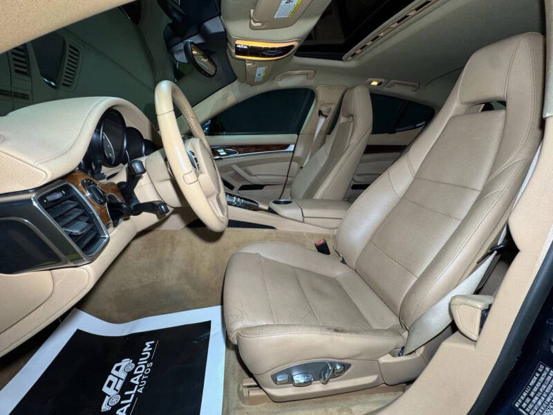 2012 Porsche Panamera