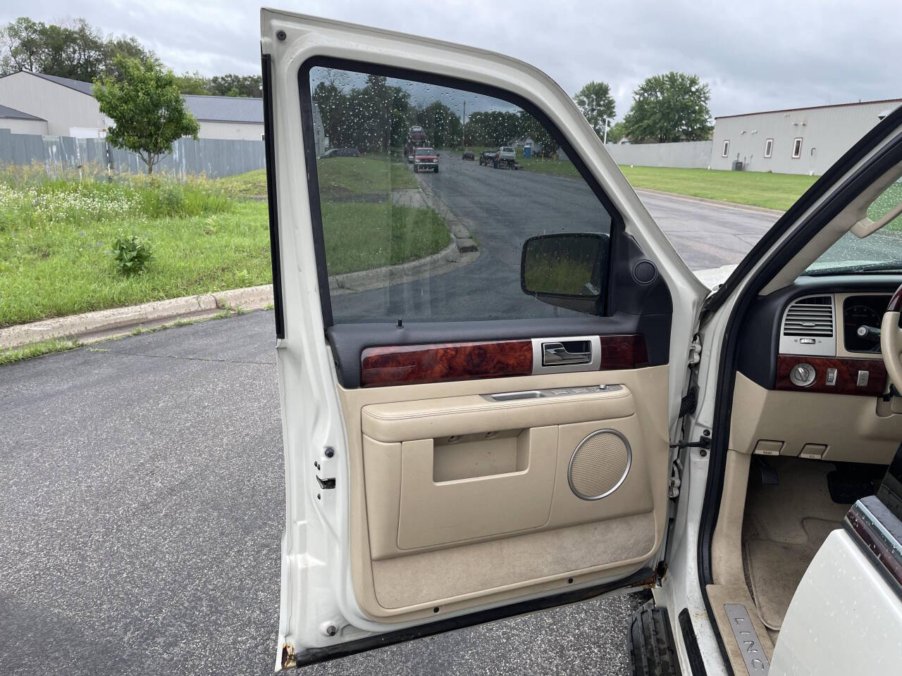 2005 Lincoln Navigator for sale at Twin Cities Auctions in Elk River, MN