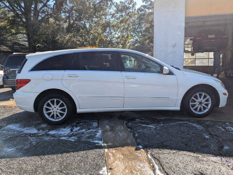 2006 Mercedes-Benz R-Class for sale at PIRATE AUTO SALES in Greenville NC