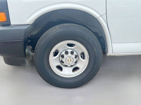 2025 Chevrolet Express 2500