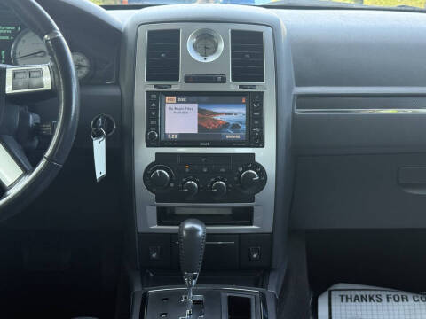 2008 Chrysler 300 SRT-8
