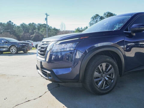 2022 Nissan Pathfinder SV