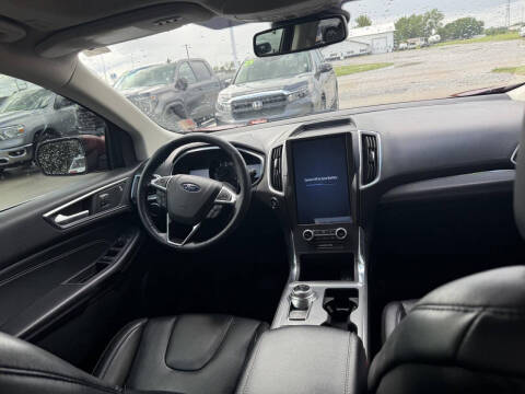 2021 Ford Edge Titanium