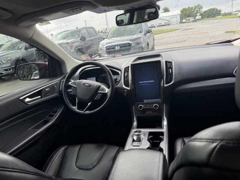 2021 Ford Edge Titanium