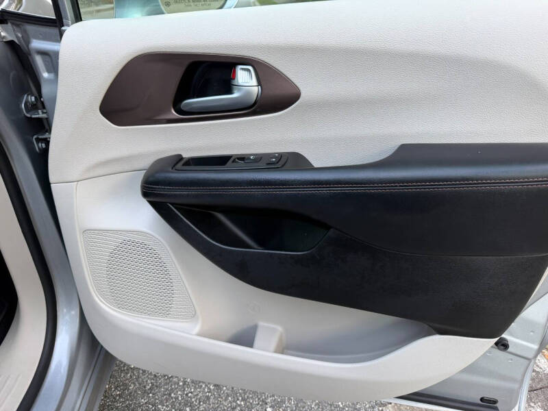 2018 Chrysler Pacifica Touring L
