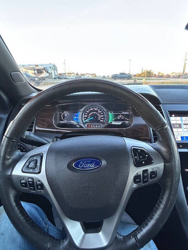 2017 Ford Taurus Limited