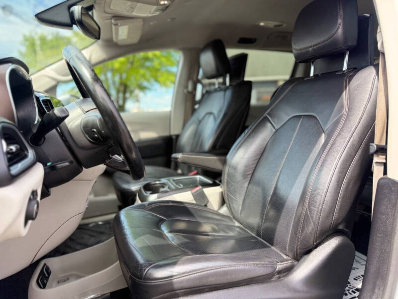 2018 Chrysler Pacifica Touring L Plus