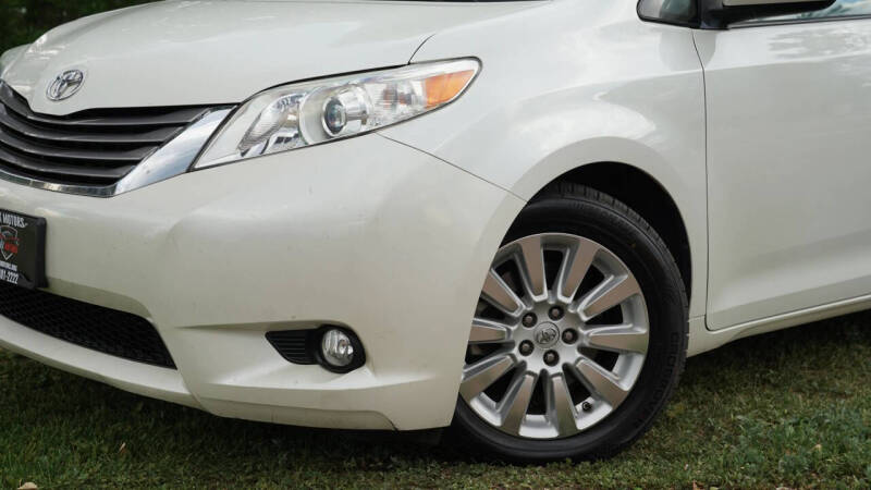 2015 Toyota Sienna