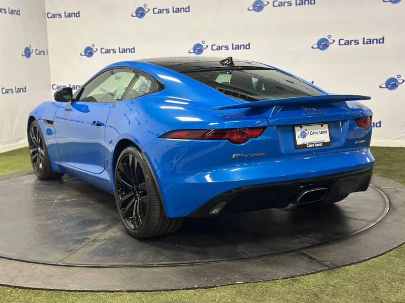 2019 Jaguar F-TYPE P300