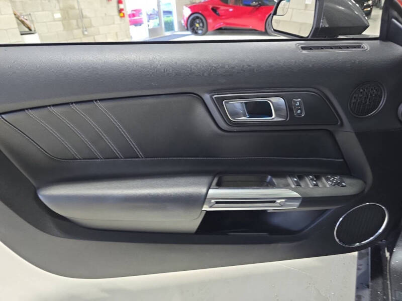 2020 Ford Mustang EcoBoost Premium