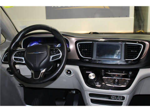 2021 Chrysler Voyager LXi