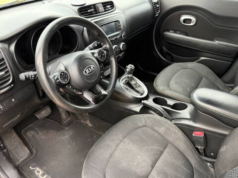 2016 Kia Soul +