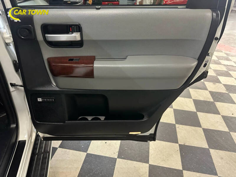 2017 Toyota Sequoia Platinum