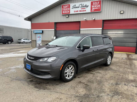 2021 Chrysler Voyager LX