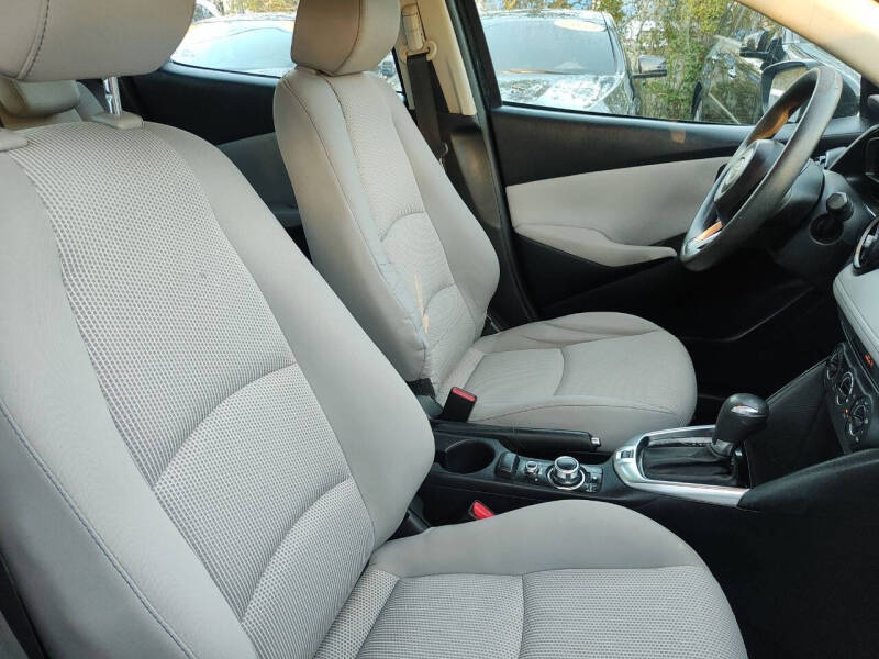 2019 Toyota Yaris LE