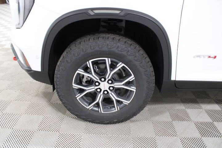2025 GMC Acadia AT4