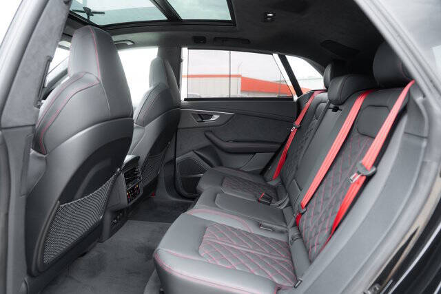 2026 Audi SQ8 4.0T quattro Prestige