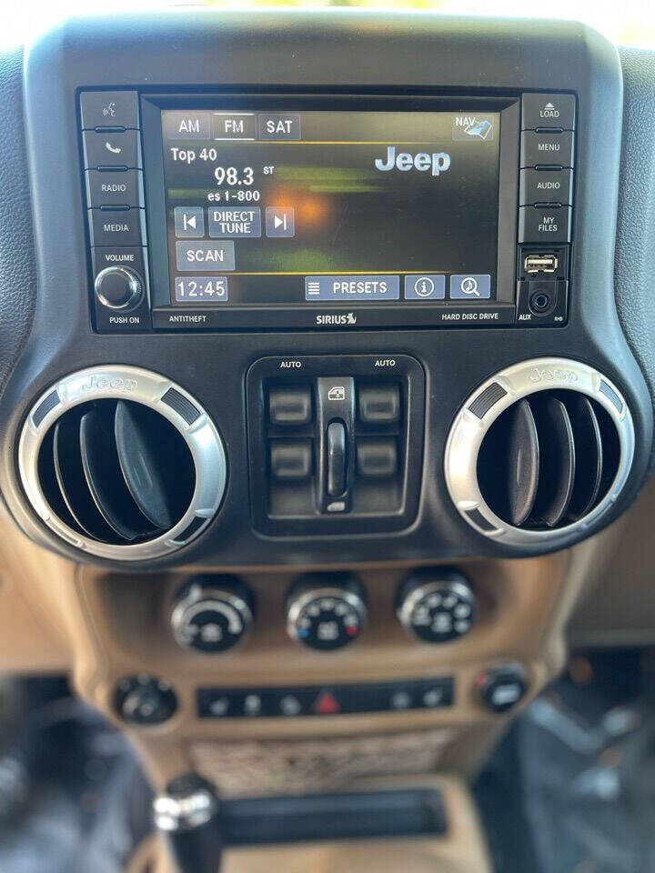 2014 Jeep Wrangler Unlimited  - $14,885