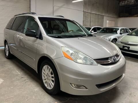 2007 Toyota Sienna for sale at 7 AUTO GROUP in Anaheim CA