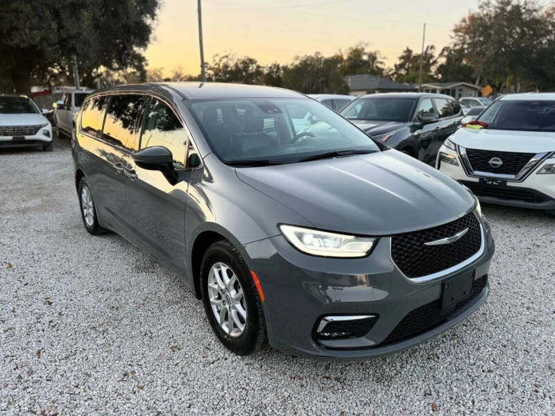 2023 Chrysler Pacifica Touring L