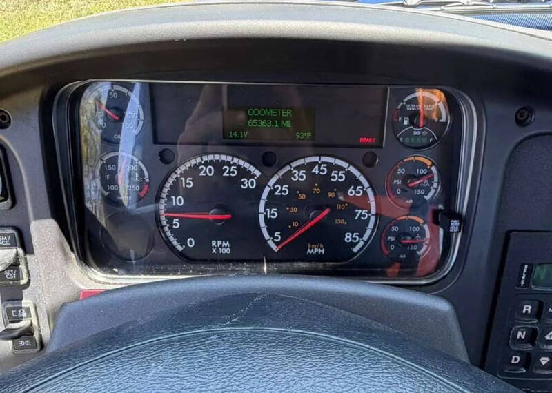 2020 Freightliner M2 106