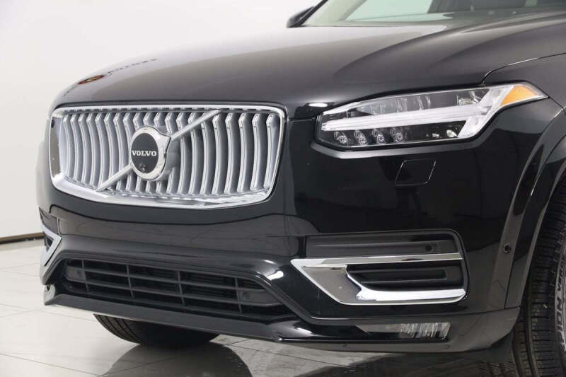 2025 Volvo XC90 B5 Plus Bright Theme