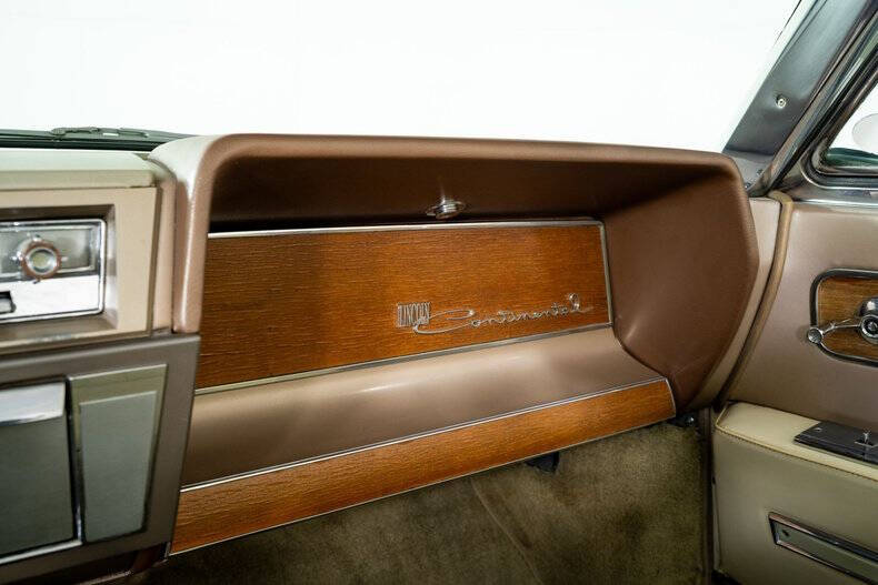 1962 Lincoln Continental