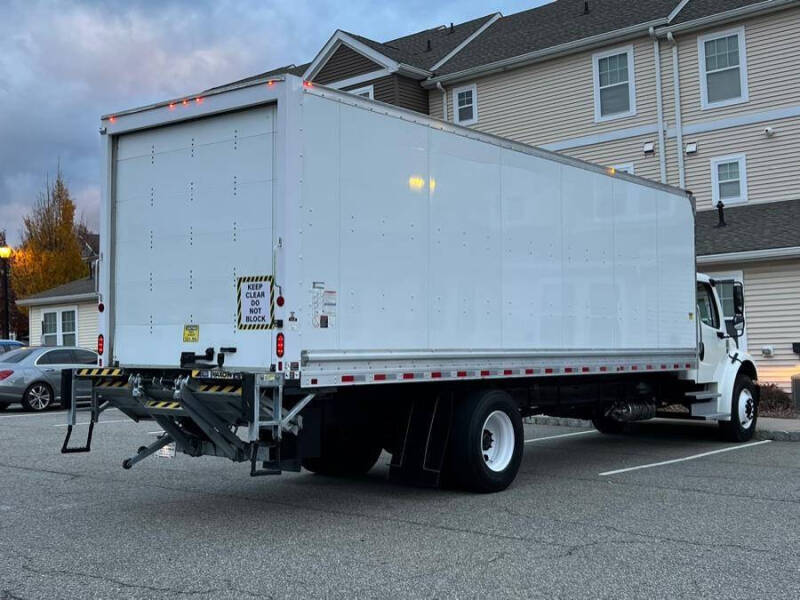 2020 Freightliner M2 106