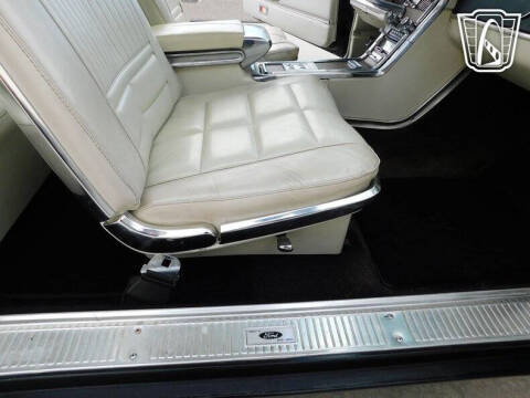 1966 Ford Thunderbird