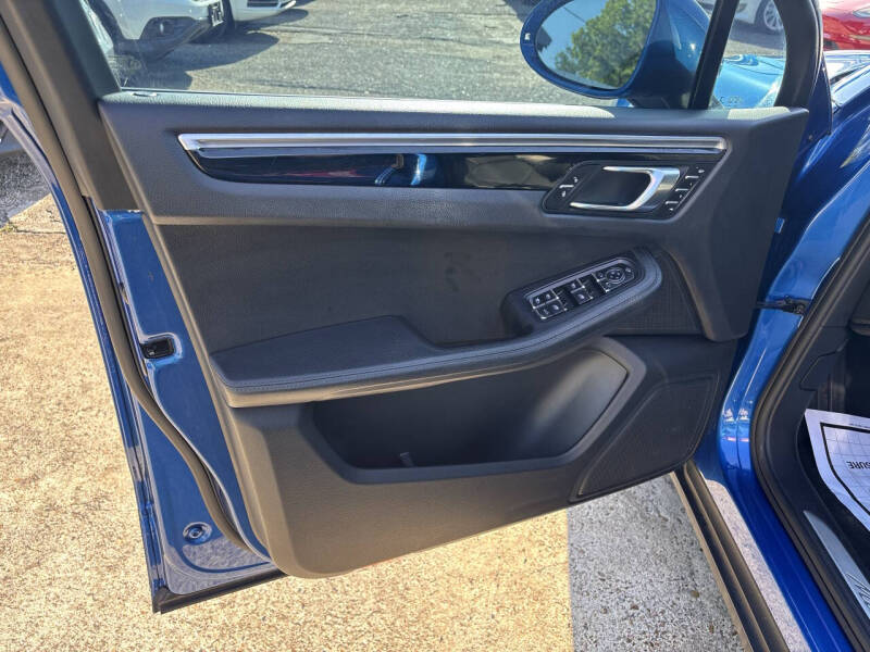 2017 Porsche Macan