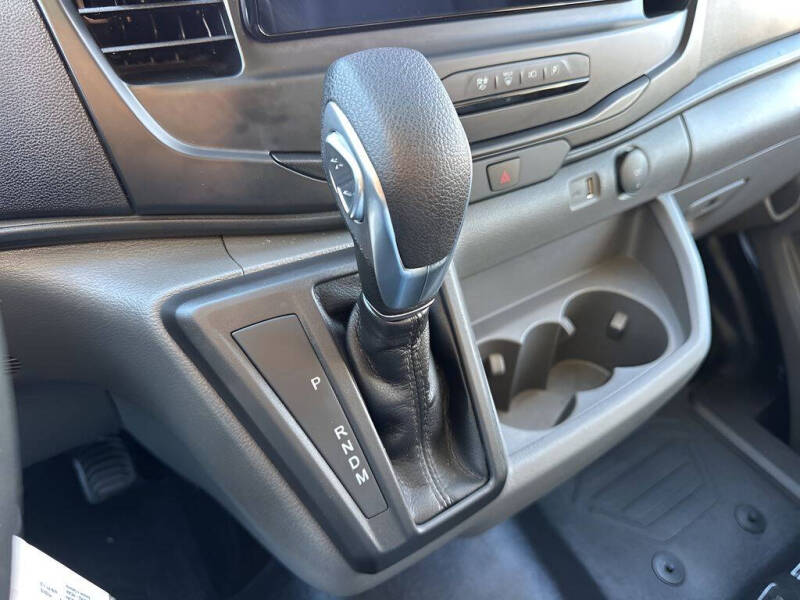 2025 Ford Transit 250