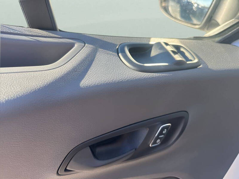 2025 Ford Transit