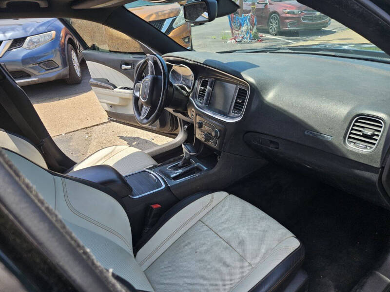 2015 Dodge Charger SXT