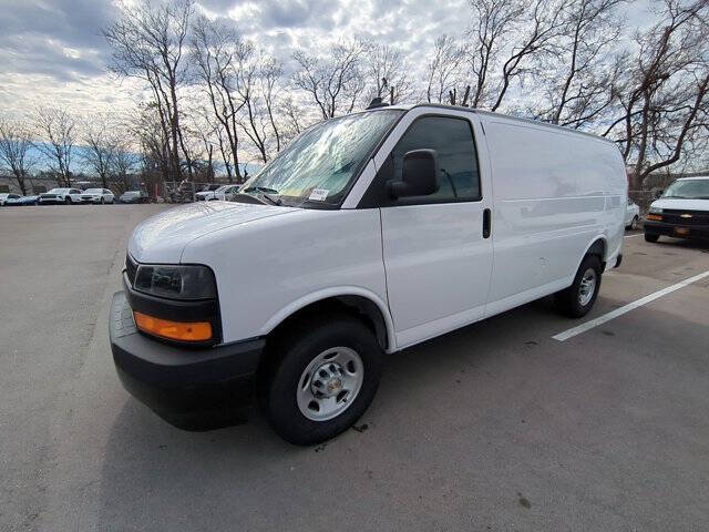 2025 Chevrolet Express 2500