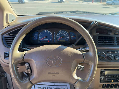 2002 Toyota Sienna LE