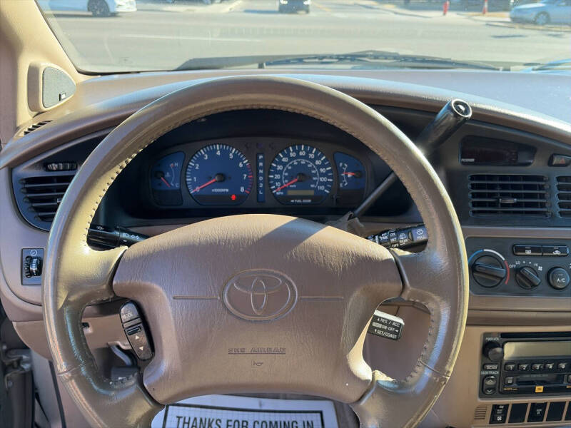 2002 Toyota Sienna LE
