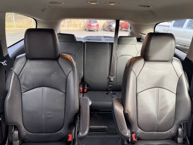 2017 Chevrolet Traverse LT