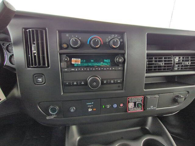 2025 Chevrolet Express 2500