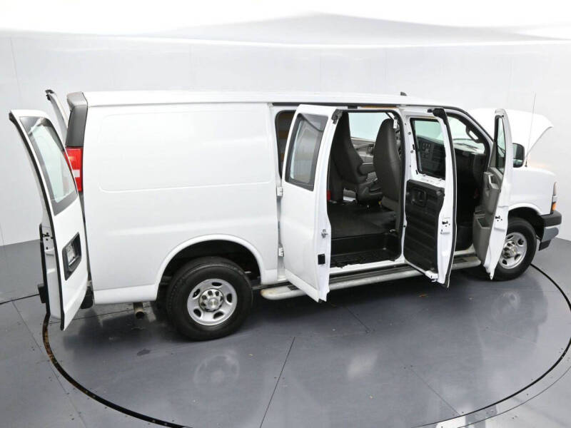 2022 Chevrolet Express 2500