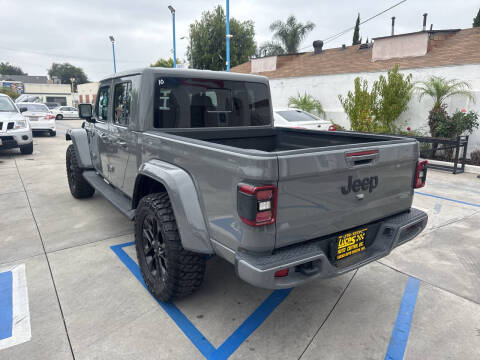 2023 Jeep Gladiator Overland