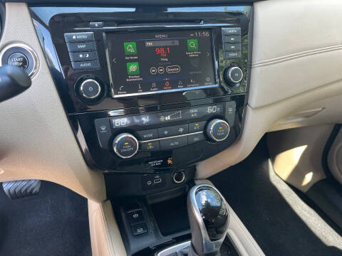 2020 Nissan Rogue SL