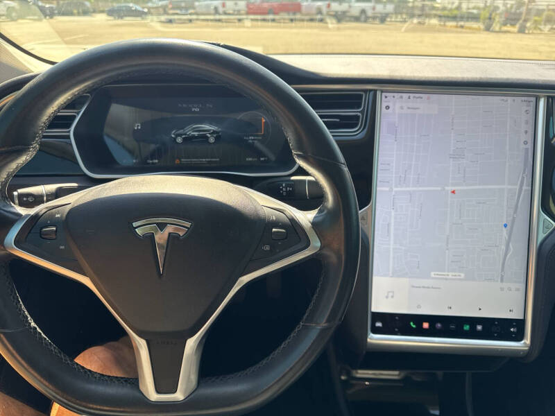 2015 Tesla Model S 70