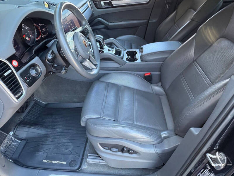2023 Porsche Cayenne
