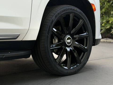 2022 Cadillac Escalade ESV Luxury