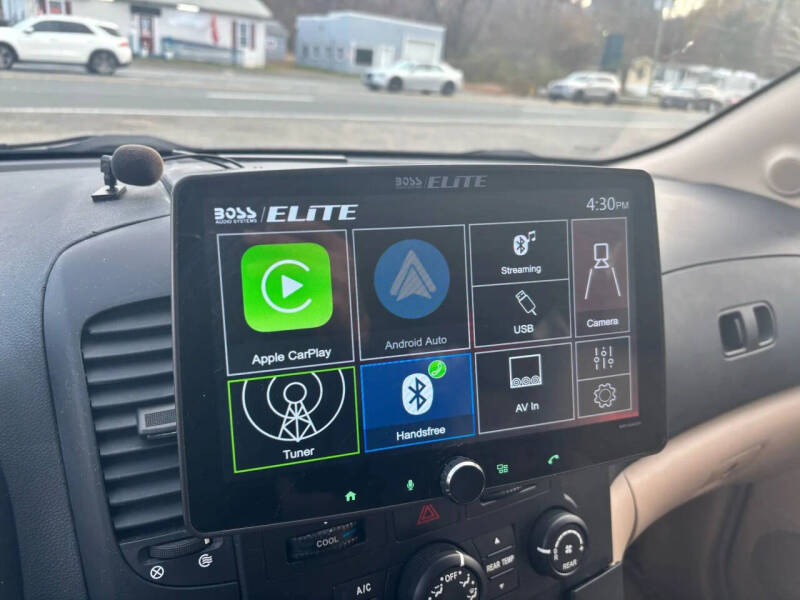 2007 Hyundai Entourage