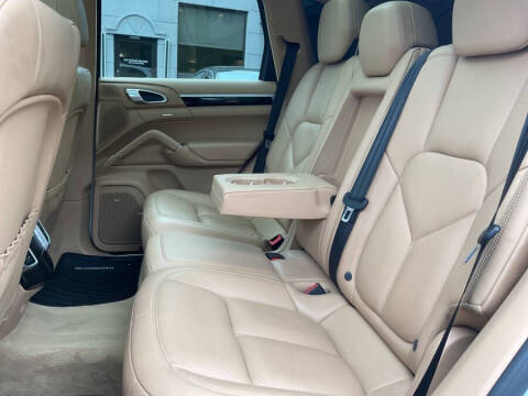 2016 Porsche Cayenne S